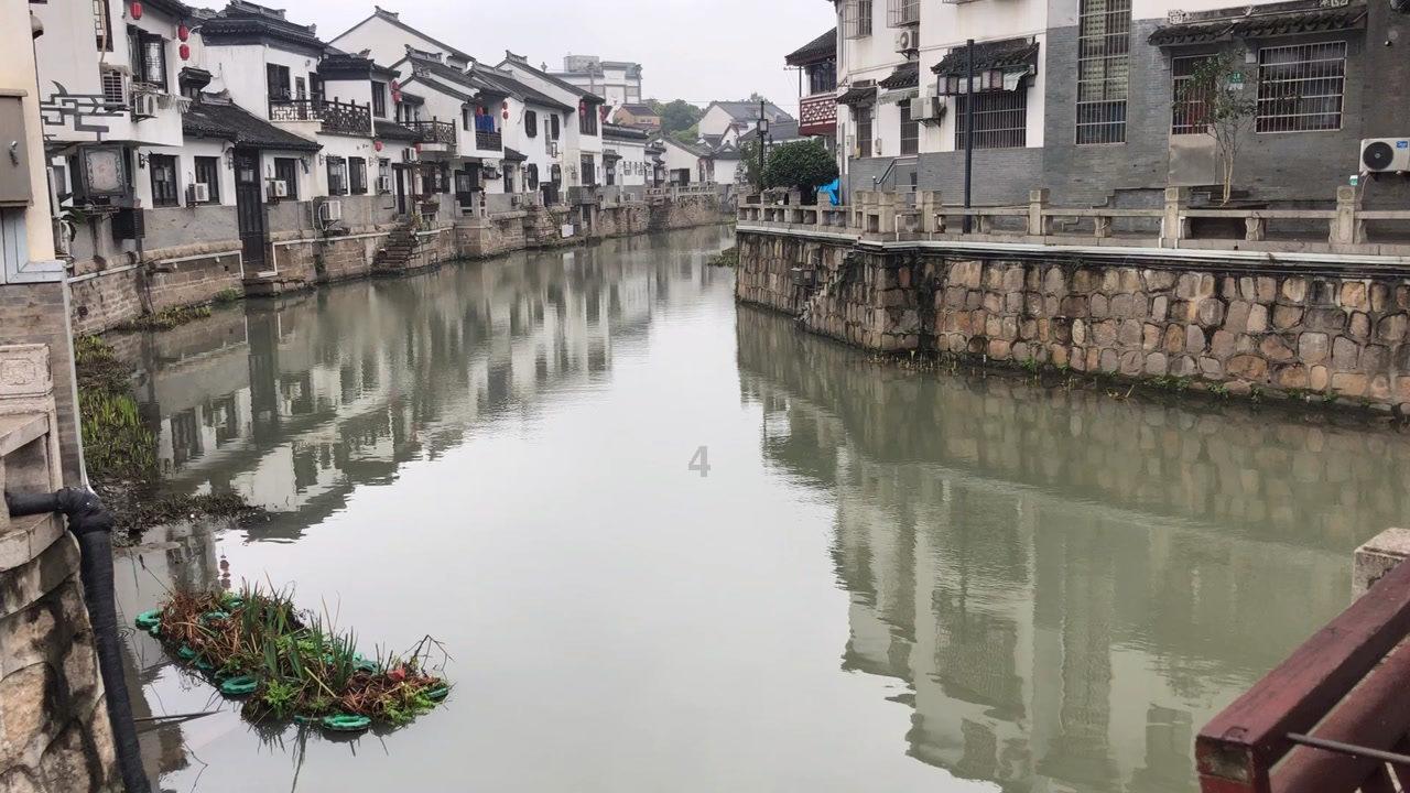 色度室逃生
